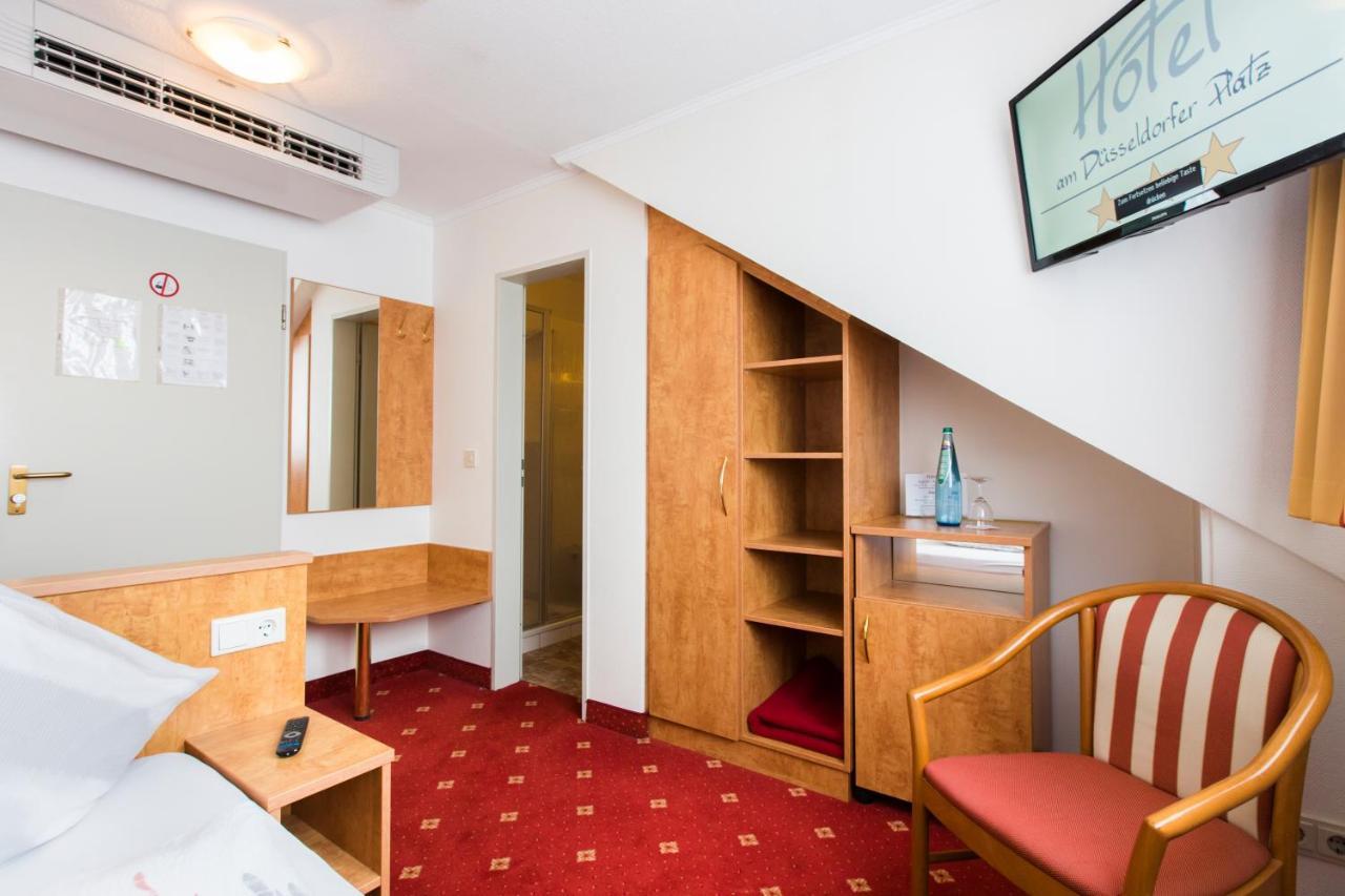 Hotel Am Duesseldorfer Platz Ratingen Esterno foto