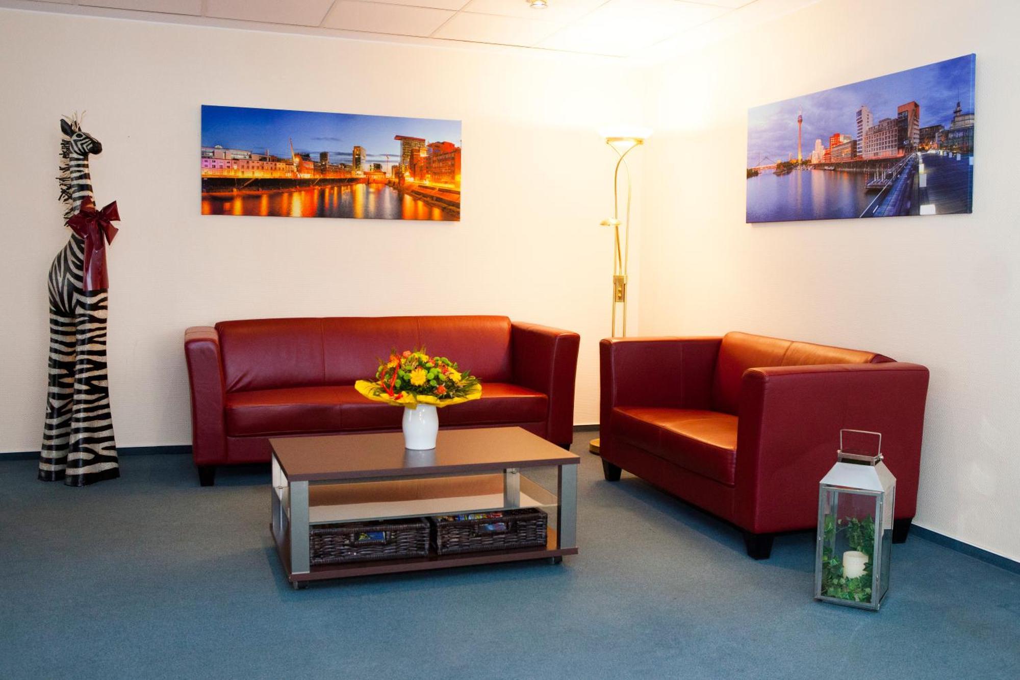 Hotel Am Duesseldorfer Platz Ratingen Esterno foto